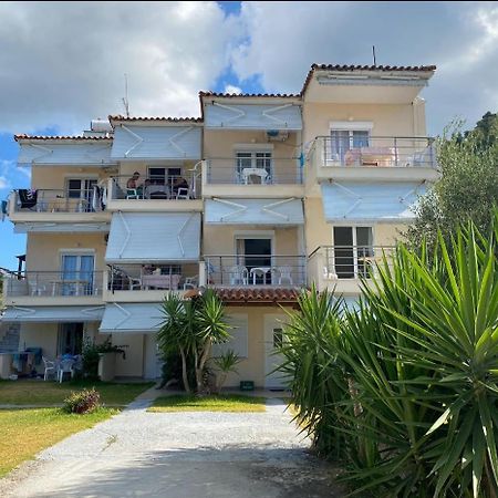 Aparthotel Lemonis House Nea Skioni Exterior foto
