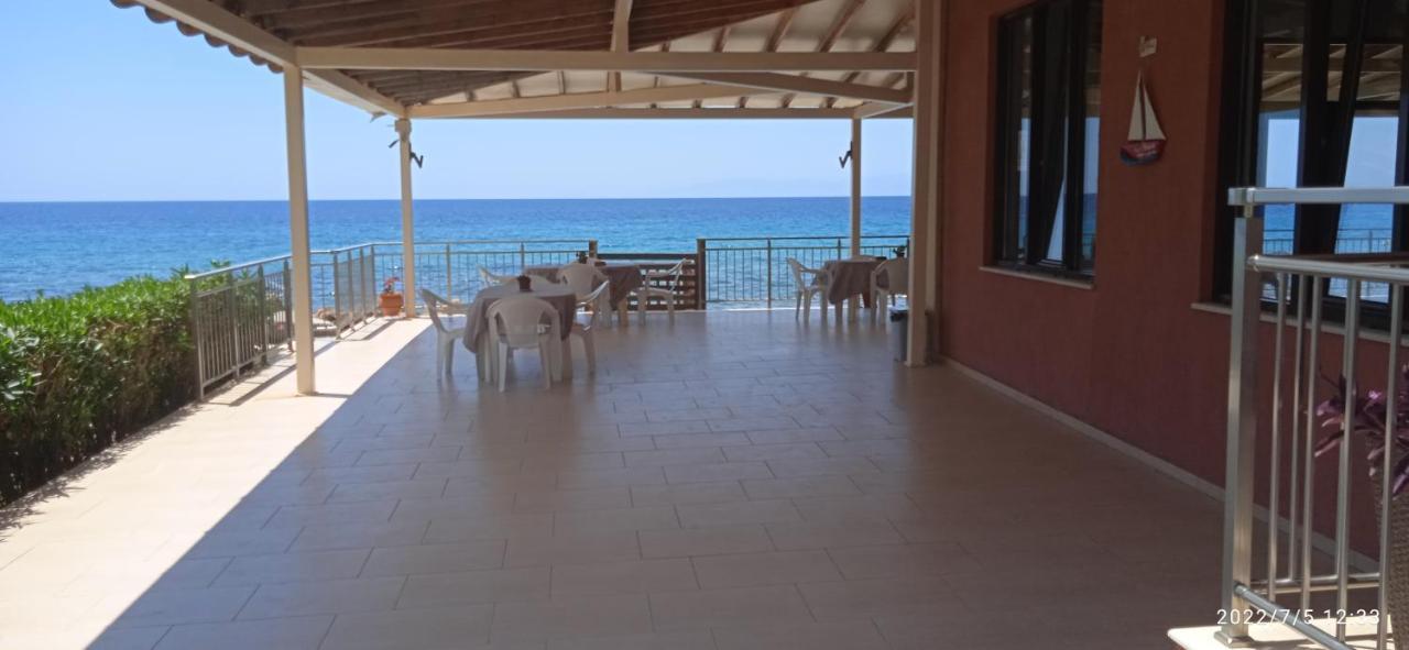 Aparthotel Lemonis House Nea Skioni Exterior foto