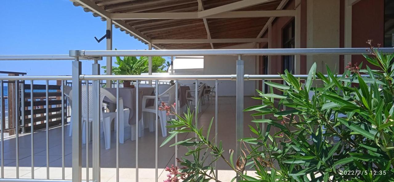 Aparthotel Lemonis House Nea Skioni Exterior foto